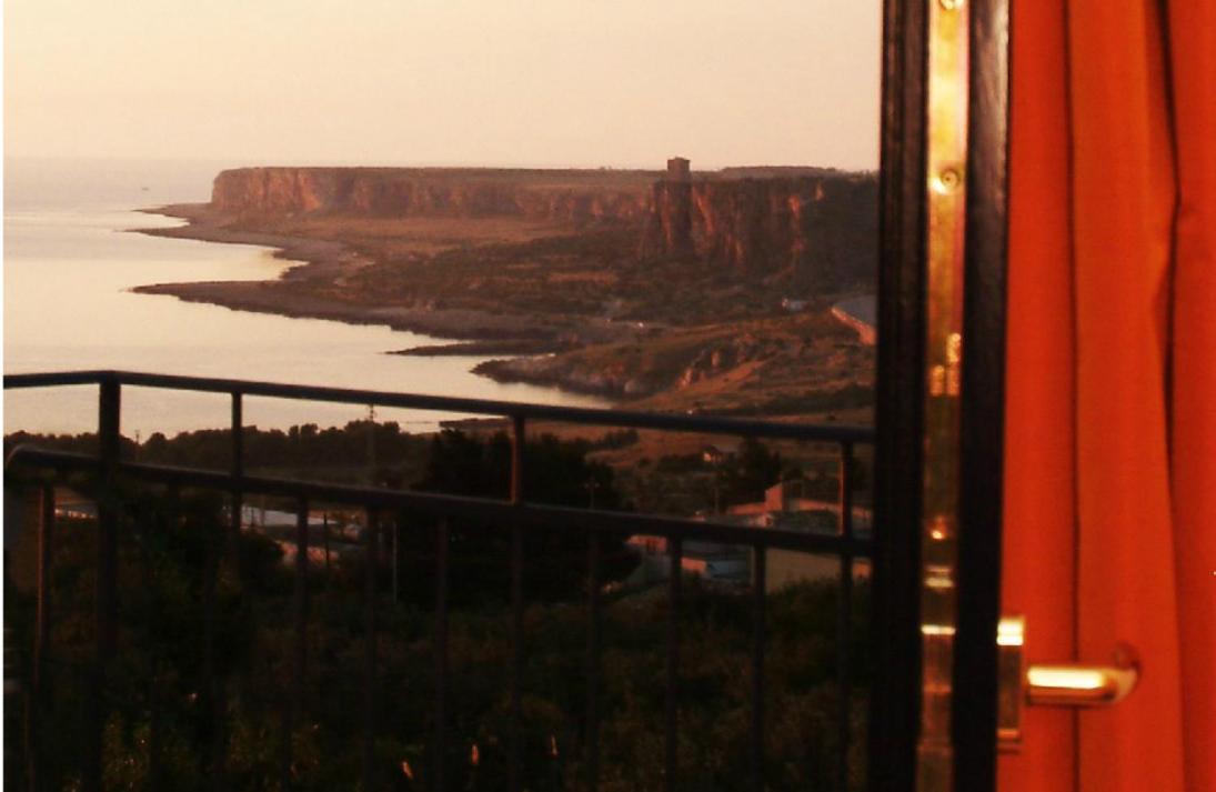 Torre Salina Bed & Breakfast Macari Exterior photo